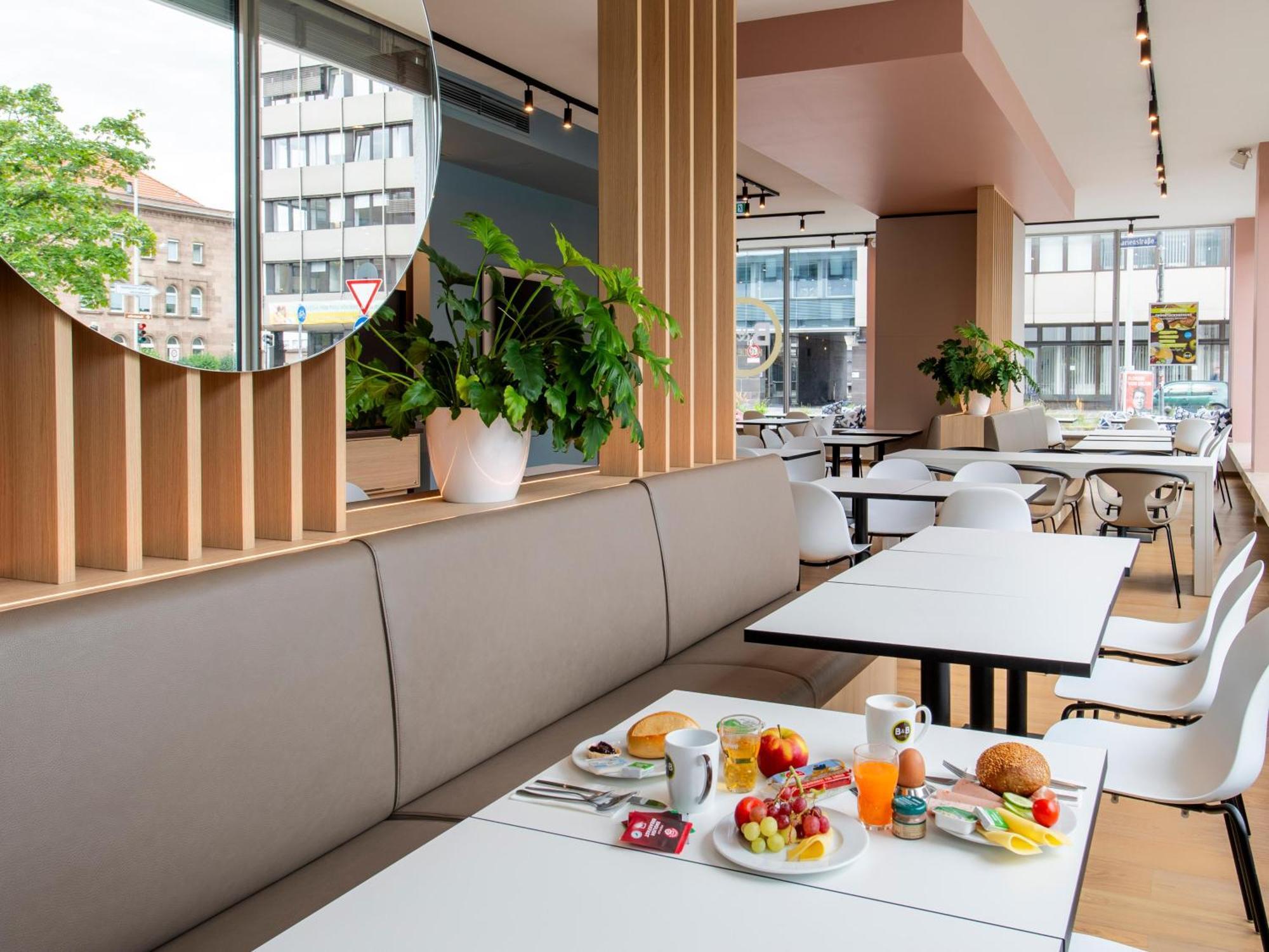 B&B Hotel Nuernberg-Hbf ภายนอก รูปภาพ