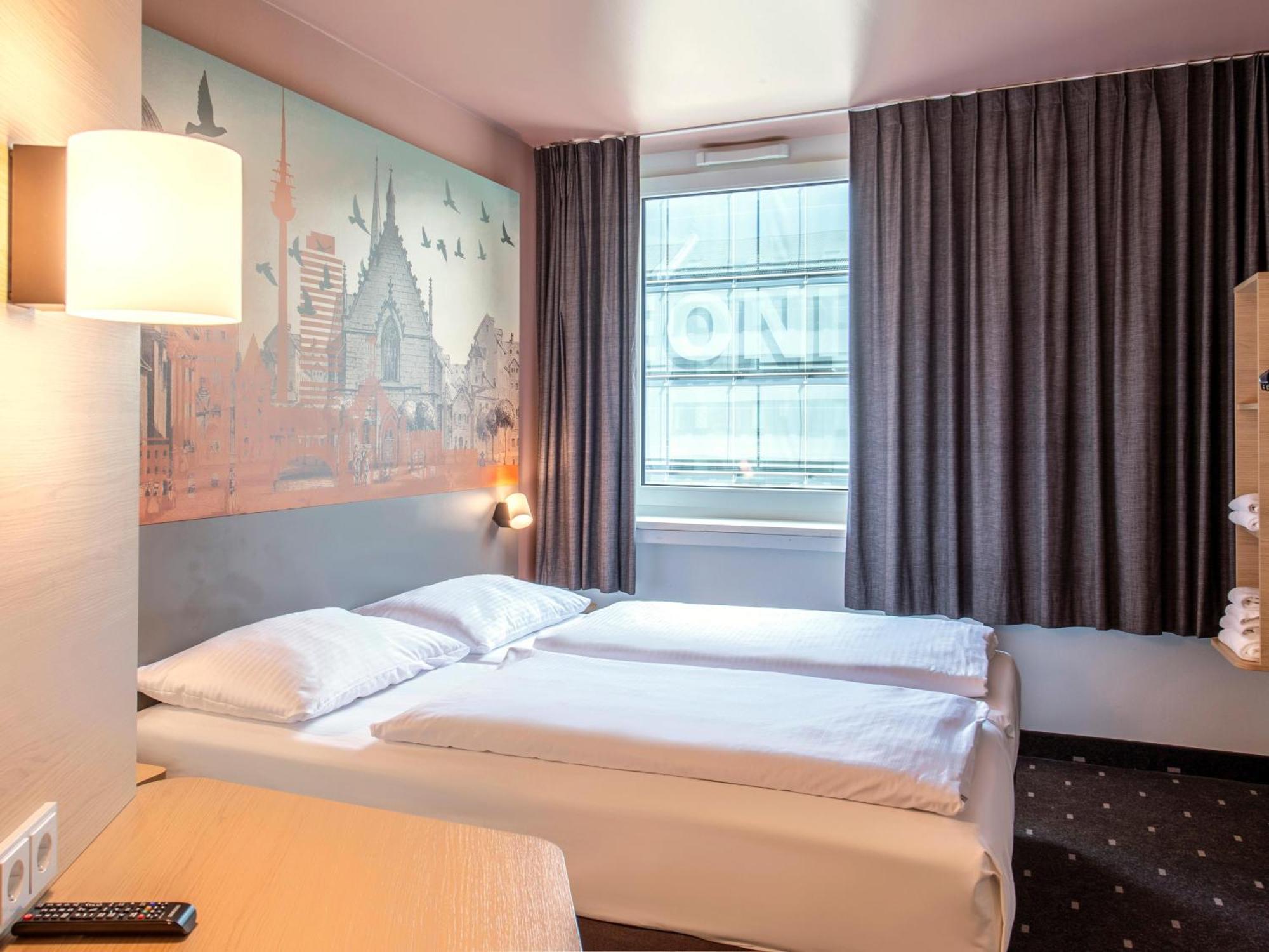 B&B Hotel Nuernberg-Hbf ภายนอก รูปภาพ