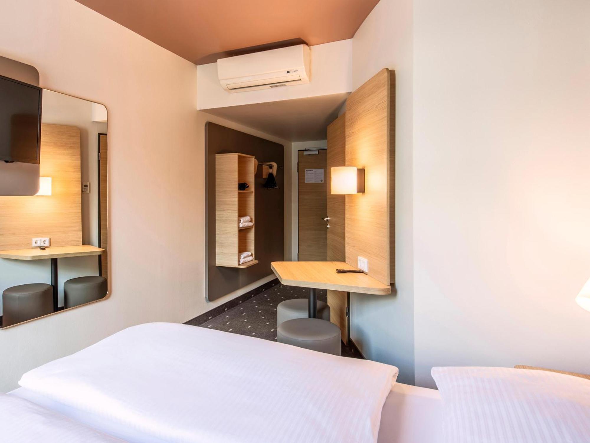 B&B Hotel Nuernberg-Hbf ภายนอก รูปภาพ