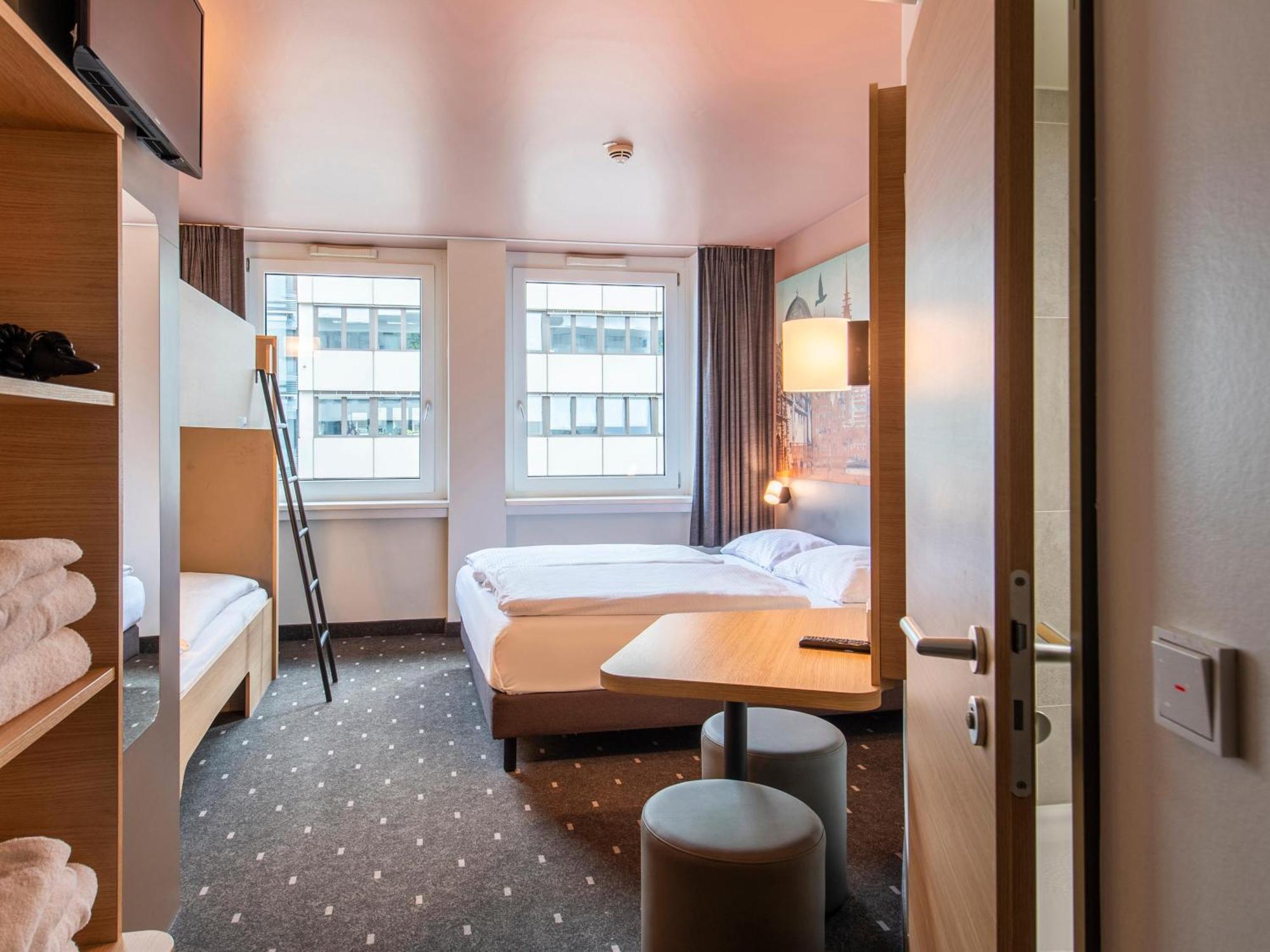 B&B Hotel Nuernberg-Hbf ภายนอก รูปภาพ