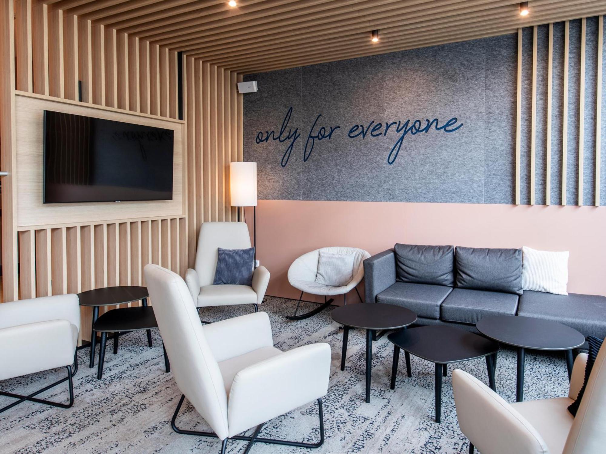 B&B Hotel Nuernberg-Hbf ภายนอก รูปภาพ