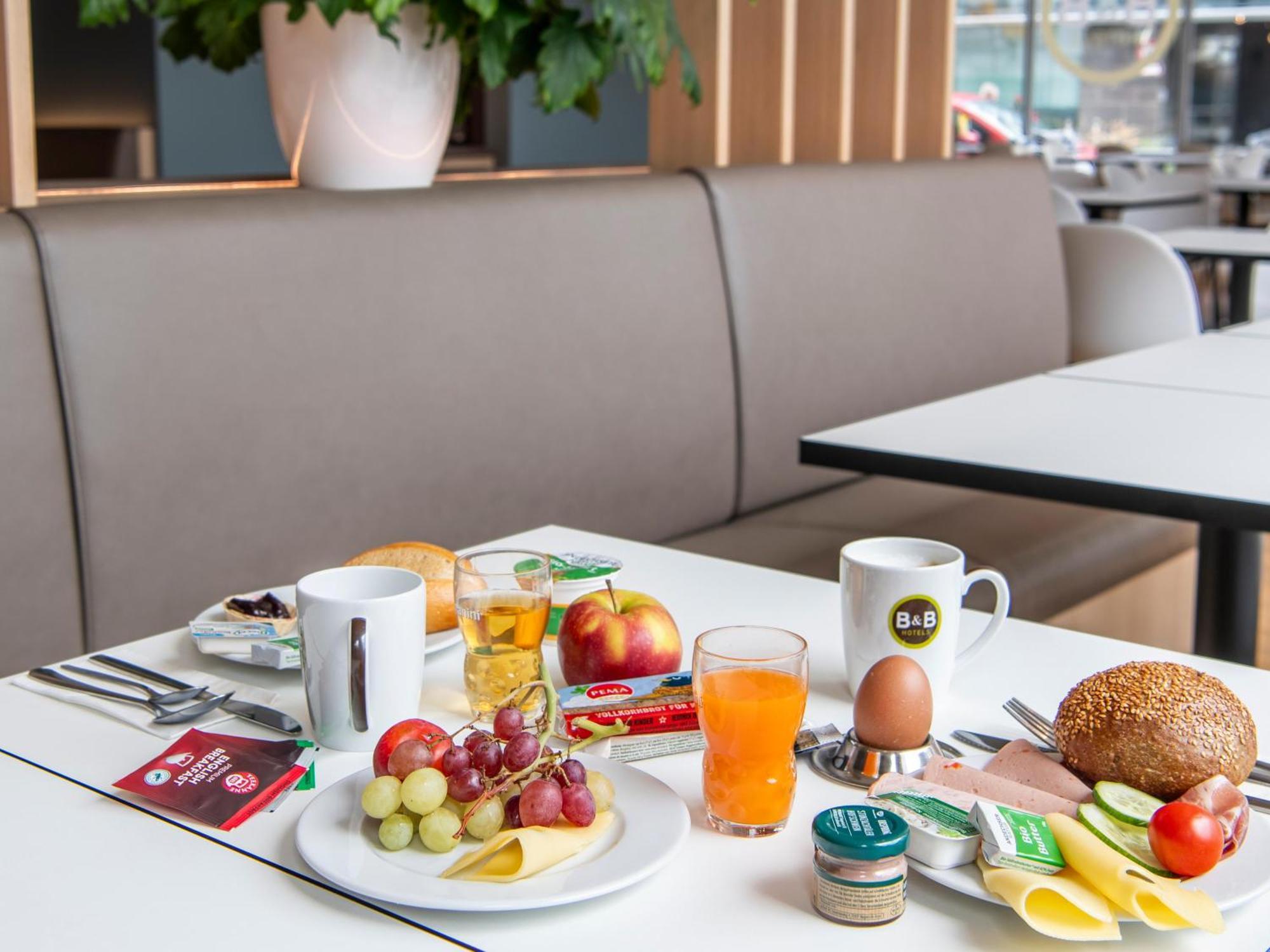 B&B Hotel Nuernberg-Hbf ภายนอก รูปภาพ