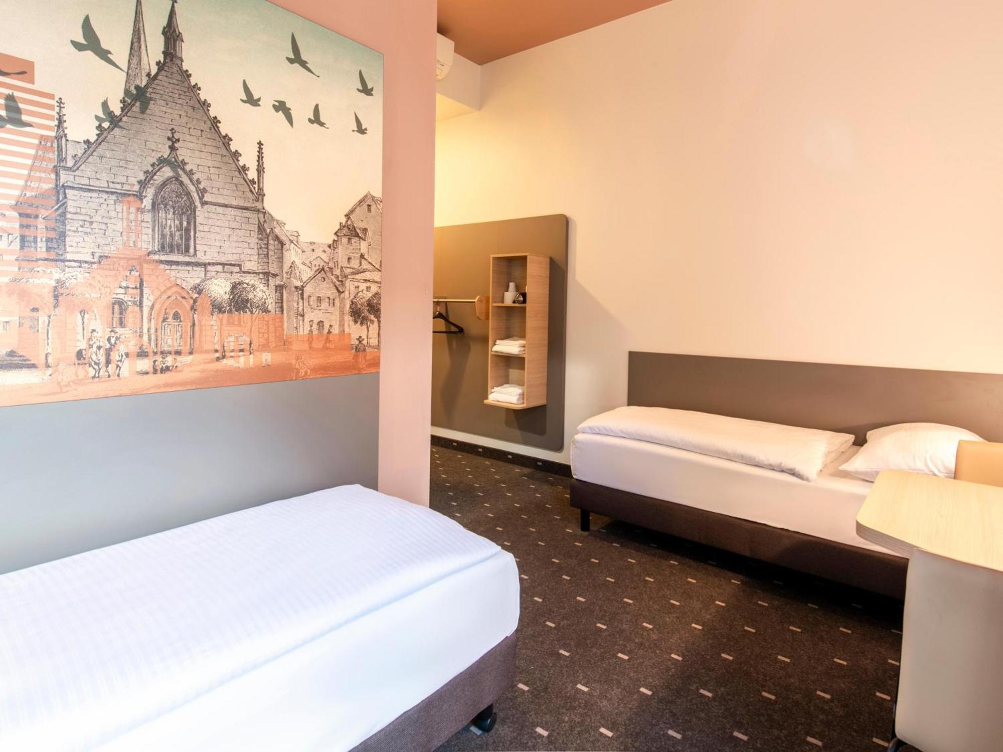 B&B Hotel Nuernberg-Hbf ภายนอก รูปภาพ
